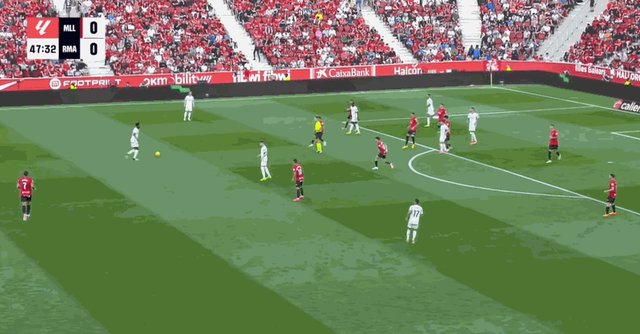 1713051366174033431.gif 皇马.gif